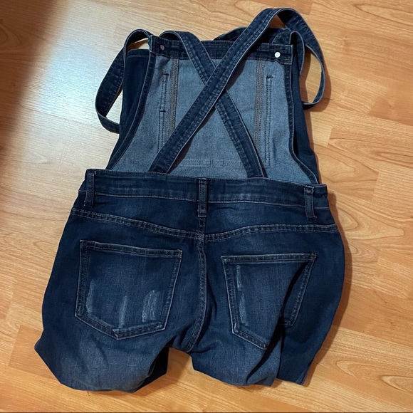 Size 26 Free People Brady Wash Denim Overalls with Intentional Distressing - Picture 7 of 8